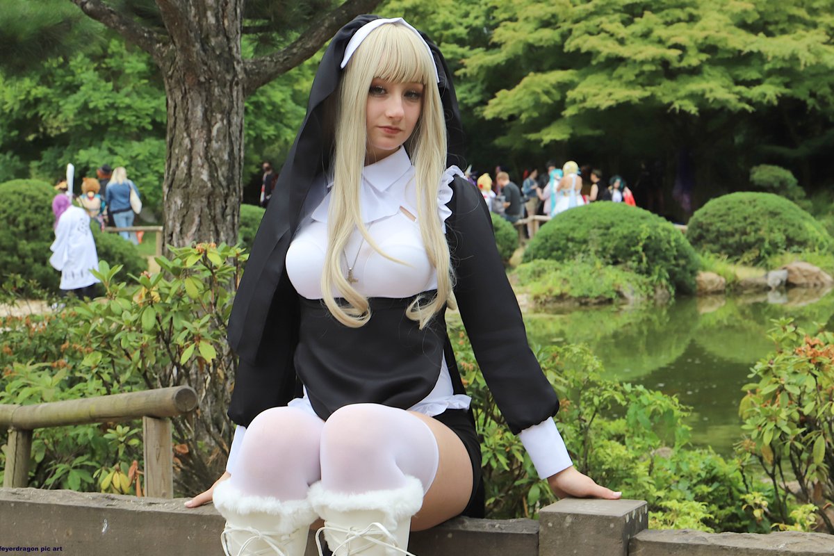 feyerdragon63's tweet photo. Und wieder Bilder bearbeitet danke für den schönen Moment wir haben nur unsere Namen nicht ausgetauscht vieleicht erkennsst du dich ja wieder #dokomi #cosplay #nordpark #cosplayer #düsseldorf #japangaten #dokomi2023samstag https://t.co/XuZJ9mmNjJ