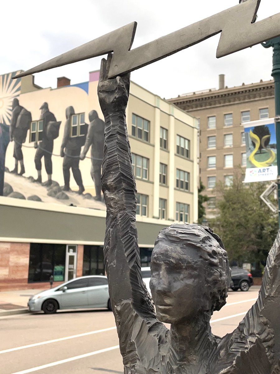 1 tweet
2 photos
4 Art in the Streets installations
2 Art in the Streets banners
1 streetlight/bench matching combo
#COS