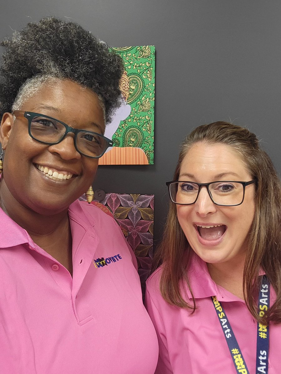 KSheeSmith's tweet image. There are some truly amazing teachers on the #NNPSArts team &amp;amp; I am so grateful to ALWAYS be inspired by this lady right here!!!  Mrs. Murchison has the gift &amp;amp; I am so glad she’s on #TeamNNPS 🩷🩷
@nnschools
@tiffjaysmiles