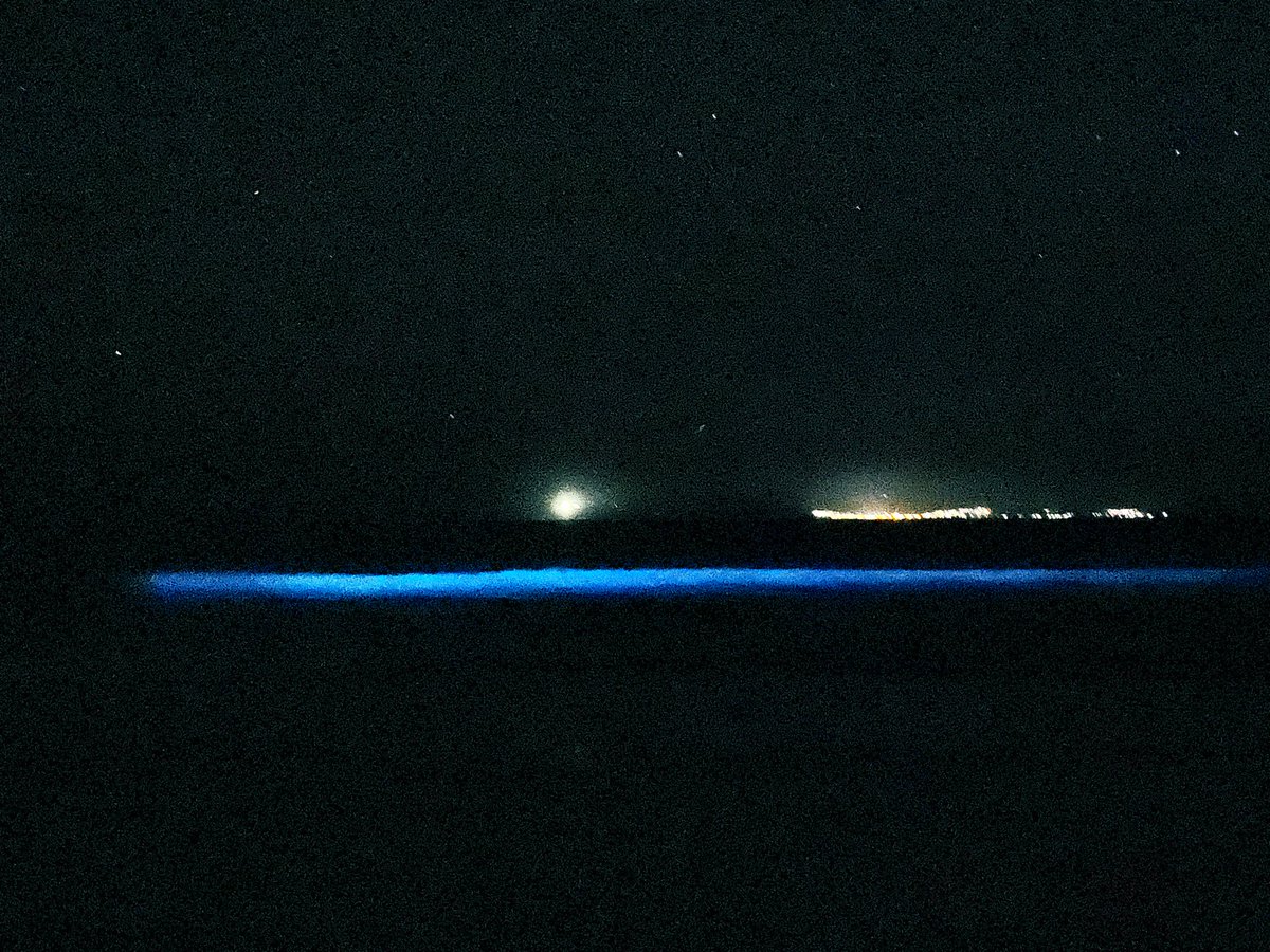 xmrey's tweet photo. Mar de ardora, esta noite 💙
(Fotos de móvil…) https://t.co/ytVlbaOlEw