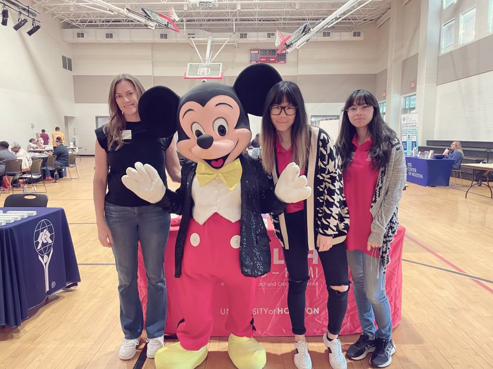 HTownCHAT's tweet photo. Thank you to our partner @bakerripley for allowing H-Town CHAT to host a booth at their recent Health Fair! Thank you to everyone who engaged with our booth! #partners #healthequity #community https://t.co/PclGw2V3qU