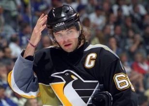 Sources close to #LetsGoPens GM Kyle Dubas have confirmed that he is in late-stage negotiations to sign former Penguin Jaromir Jagr to a 1 year league-minimum deal.