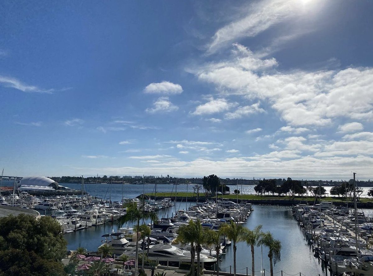 Had a wonderful dinner with my mentor @NeuroIntervener by the San Diego marina. Grateful for his constant support and guidance during this journey! #MentorshipMatters #SNIS2023 @SNISinfo @WashUNeurology