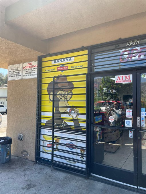 Louie&rsquo;s Liquor in Azusa, CA looking great representing @happydad. 🔥 #BAYC https://t.co/ed8XoCw4kR<a href="/tag/bayc"class="tags"><span>#bayc</span></a>