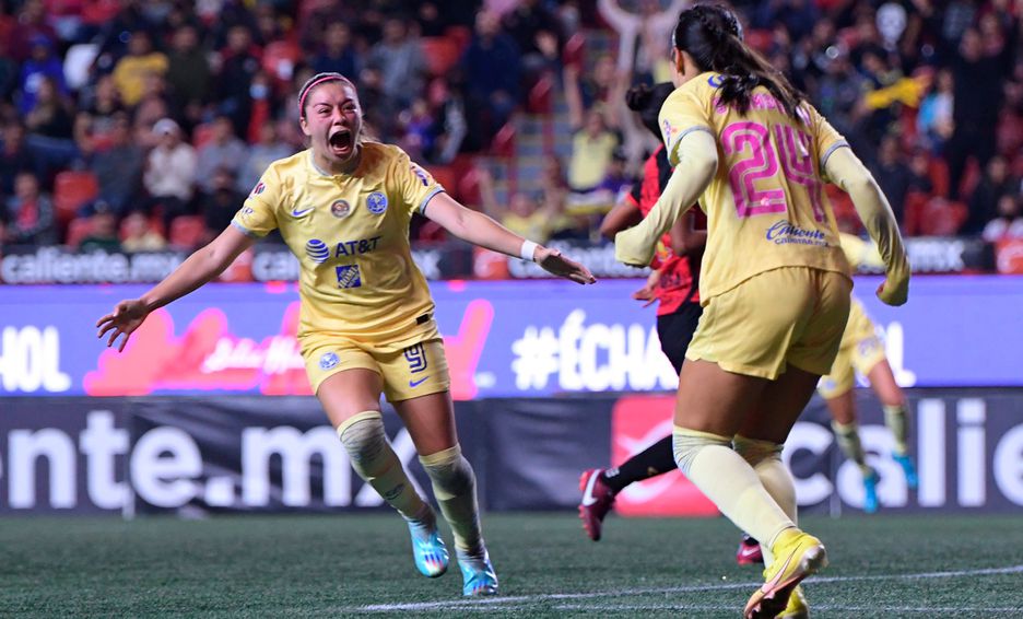 Azul8Acrema_Fem's tweet photo. En Octubre para la IDA de los 4️⃣tos de Final del #AP2022 fue la última visita al 🏟️ Caliente, esa noche nos llevamos la ventaja por la mínima.
#EstoEsAmérica 🦅 https://t.co/lHndv52mVw