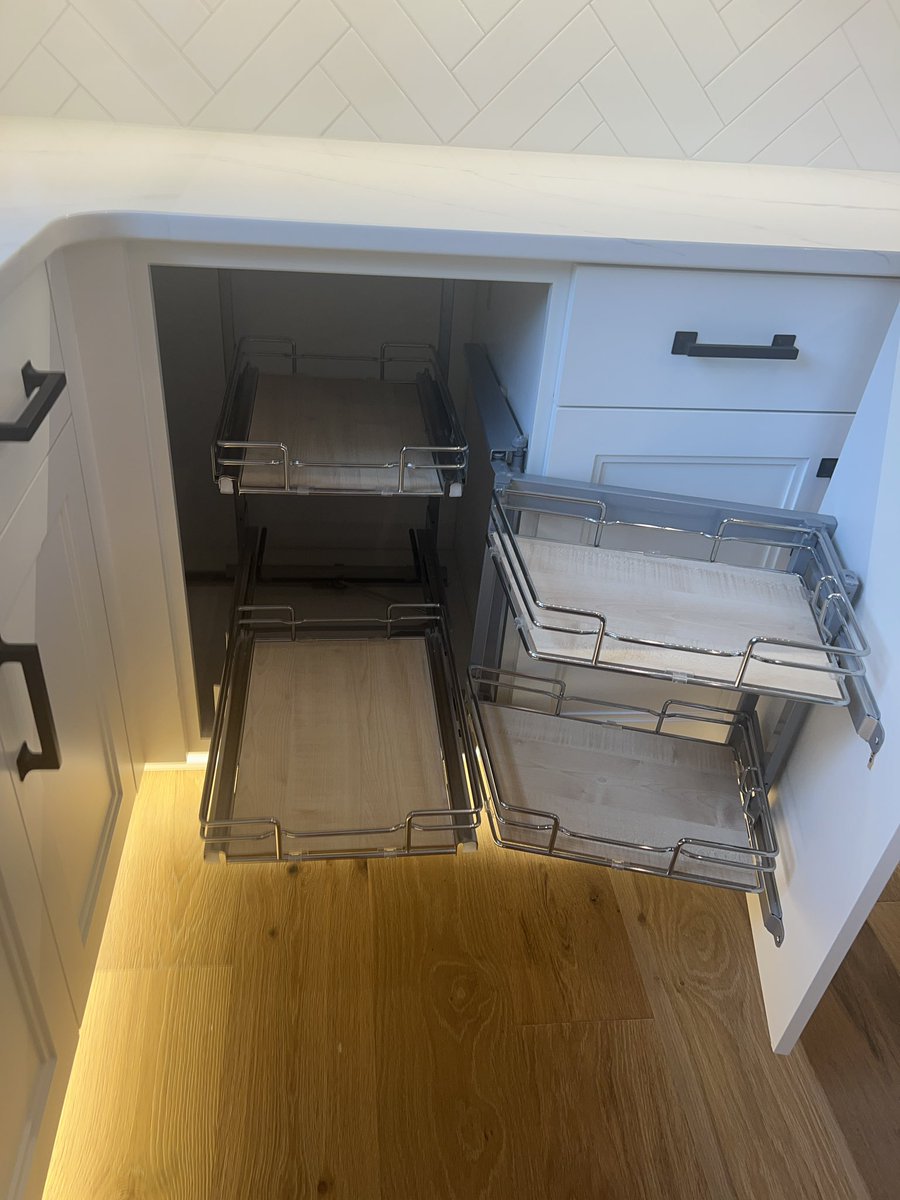 MJLDeb's tweet image. #chefkitchen ready for a family #newhome #Edina #MN #realtor