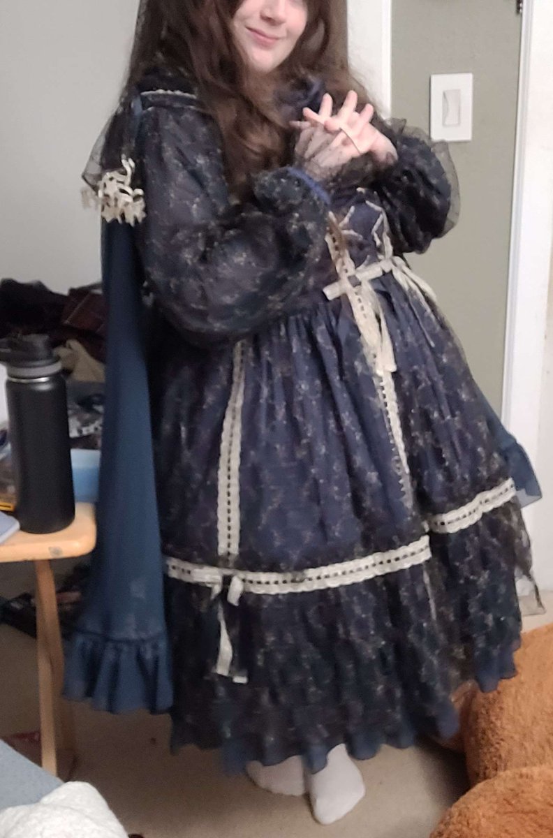 addersgall's tweet image. teehee