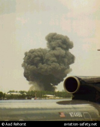 OnDisasters's tweet photo. #OTD in 1997: Fine Air Flight 101, a cargo DC-8, crashes in Miami (USA). All 4 aboard and 1 on the ground does. Jet went out of control on takeoff. Inquiry found plane was improperly loaded, which combined with incorrect stabilizer setting, caused extreme pitch-up on rotation. https://t.co/LG0KMmaMOP
