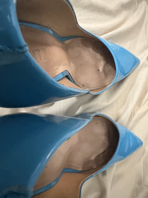 I&rsquo;ve been wearing these all day. Just imagine the smell. https://t.co/LjnIgVopDS<a href="/tag/giantess"class="tags"><span>#giantess</span></a><a href="/tag/sizetwitter"class="tags"><span>#sizetwitter</span></a>