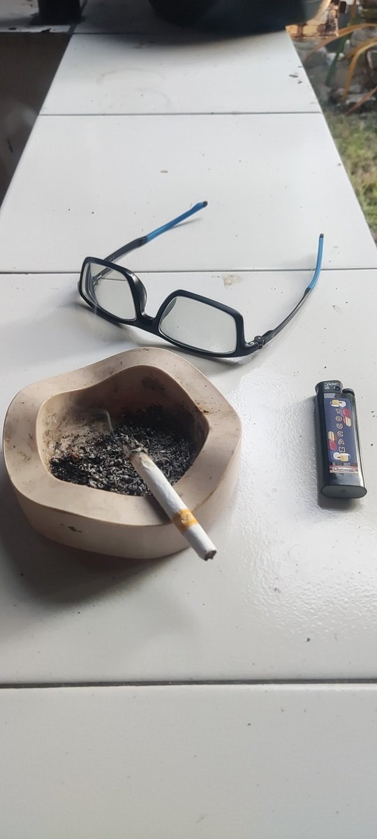 ray_stealth's tweet photo. Demi sebuah pekerjaan, aku harus rela meninggalkan dirimu sementara disana 🥺🥺🥺 https://t.co/k4qMVznaRh