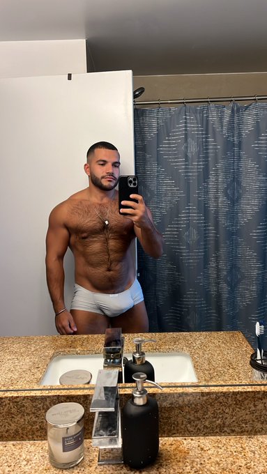 Sunday nights 🔥 https://t.co/sOBQZxd0bf