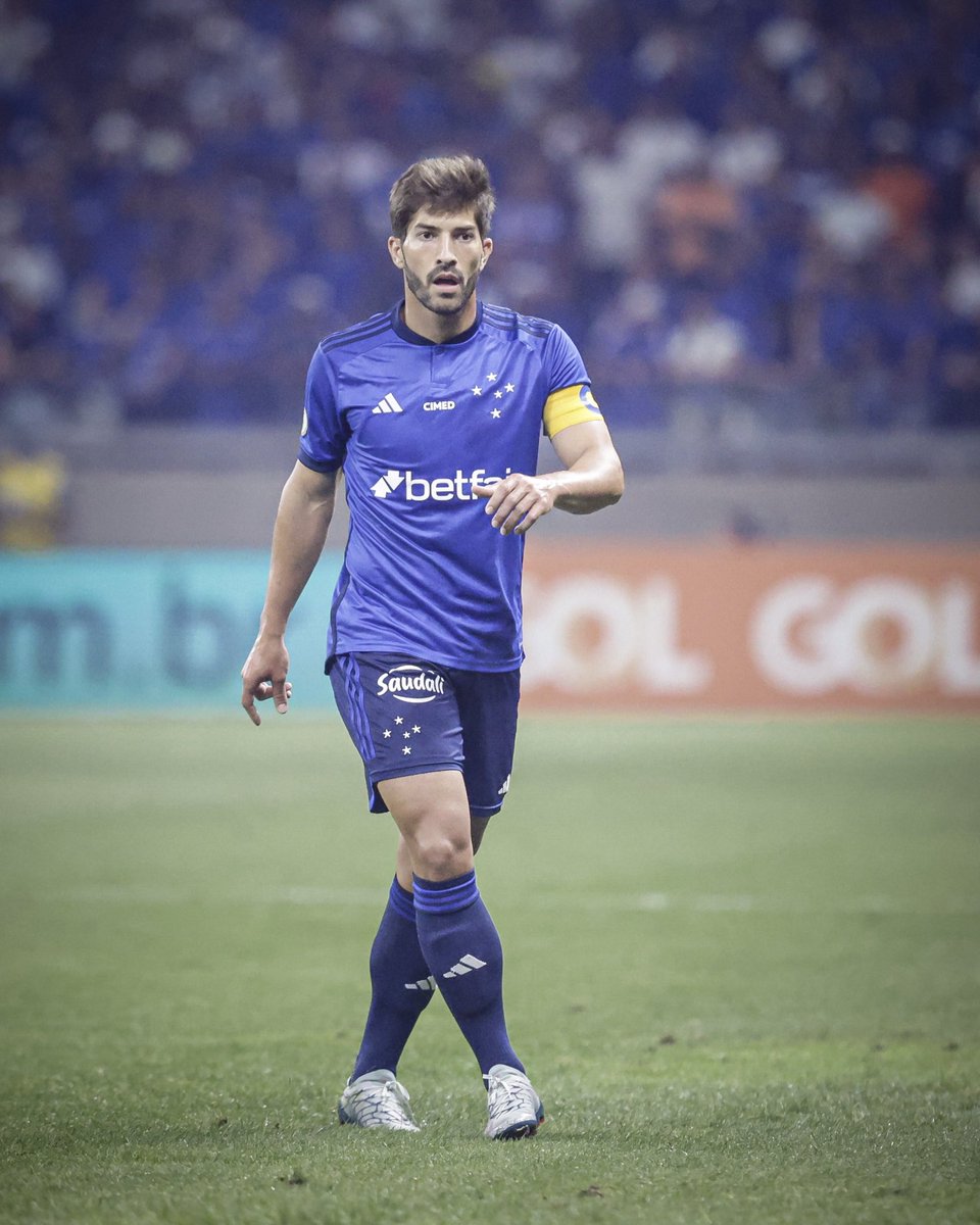 samuelvenancio's tweet photo. Simplesmente nasceu pra jogar com a camisa do Cruzeiro. Vida longa ao Prinças @16LucasSilva 

📷 Staff Images / Cruzeiro https://t.co/q8zmEdopLA