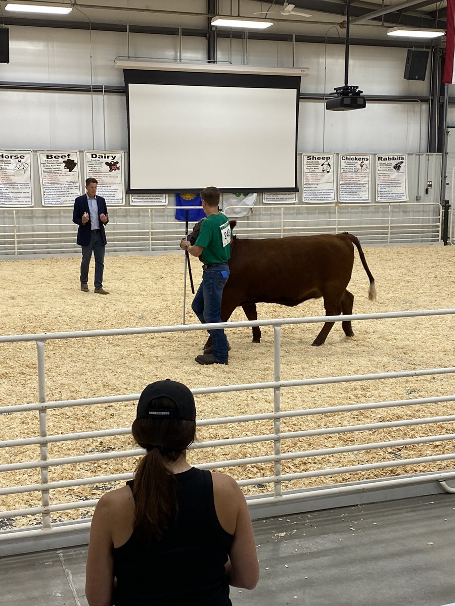 HeartlandFFA's tweet photo. York County Fair is in the books! It was fun to see all the projects and watch the members show! @hcsdogpound https://t.co/2hufewwQDi