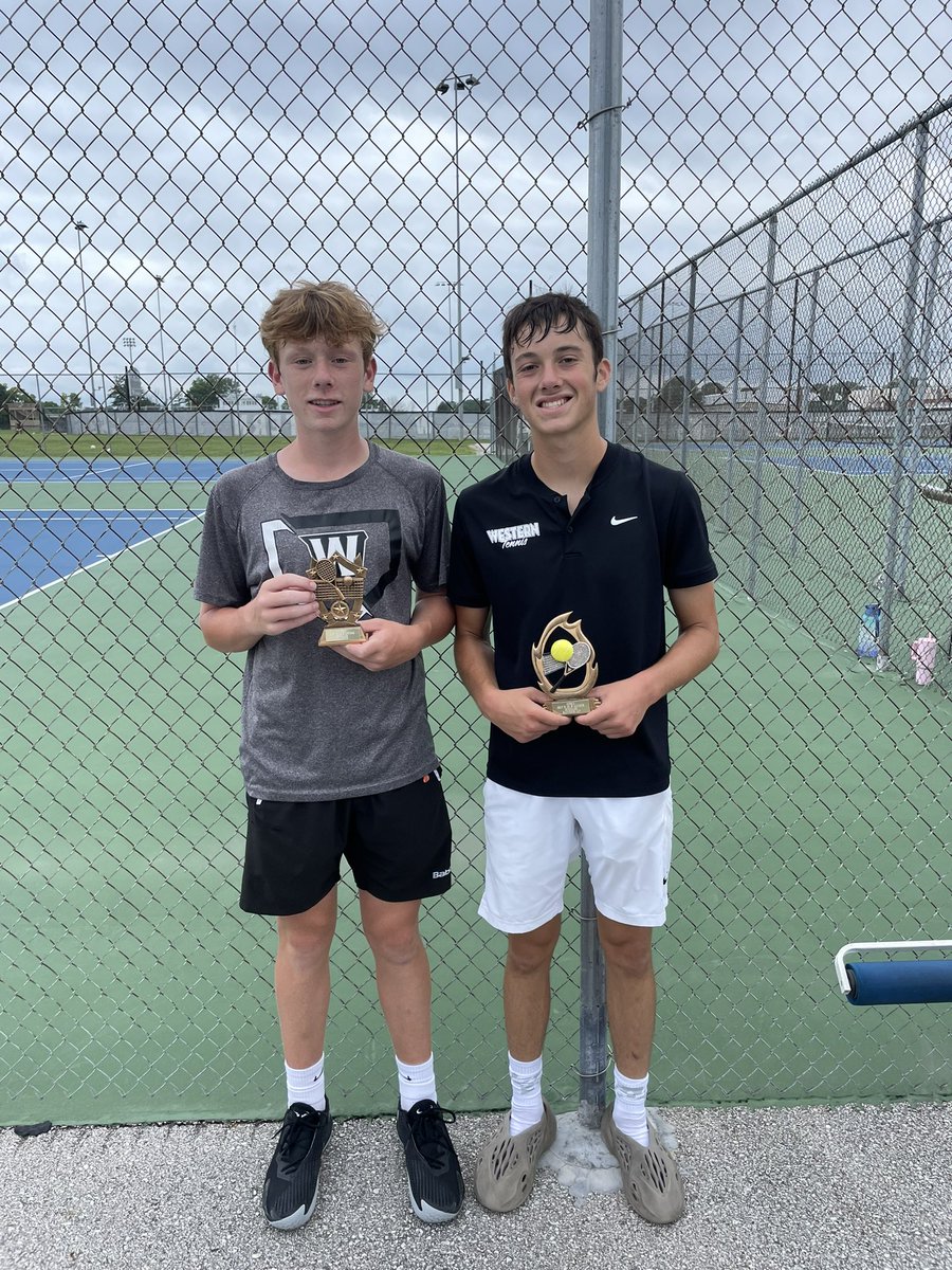 TennisWestern's tweet photo. Every weekend is a good weekend to be a panther but this one felt a bit better. 

❗️A shout out to all of our (17!) boys who participated, nice work! 

🥇🥈Congrats to Miles, Kaleb, Charlie/Evan, and Brady for taking some hardware https://t.co/ad5yAFXv6F