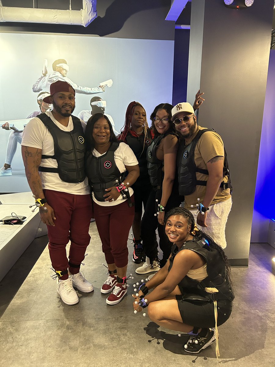 SincerelyMe35's tweet photo. Me &amp; My Husband &amp; our friends be on a mfing adventure everytime we OUTSIDE👌🏾 #sandboxvrnj @SandboxVR https://t.co/s0ohh5bZT8
