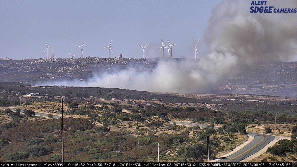 DanielFireTruck's tweet image. #PassFire Air Tankers 72 and 73 are enroute from Hemet, not hearing much of anything on the scanner feed right now.