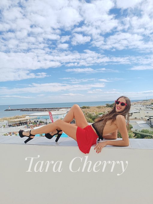 Je vous souhaite un bon lundi mes Cherry's 🍒😘 Que de bons moments pass&eacute;s au Cap d'Agde 😈🥵😋💦 Tout &ccedil;a arrive<a href="/tag/brunette"class="tags"><span>#brunette</span></a><a href="/tag/sexy"class="tags"><span>#sexy</span></a><a href="/tag/hot"class="tags"><span>#hot</span></a><a href="/tag/flashing"class="tags"><span>#flashing</span></a><a href="/tag/exhibitions"class="tags"><span>#exhibitions</span></a><a href="/tag/lundigambettes"class="tags"><span>#lundigambettes</span></a>