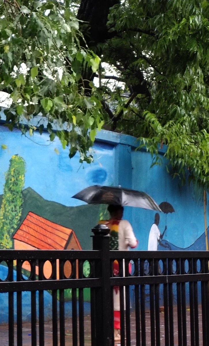 mumbaimatterz's tweet image. Art v Real

#JustMumbaiThings
#RandomPics