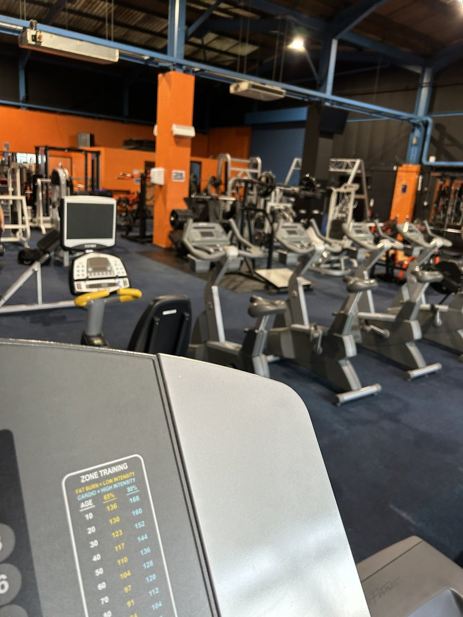 🦇🕸🩸NicLovesMetal △🔥⭑ ♈︎🖤☽☾ tweet media