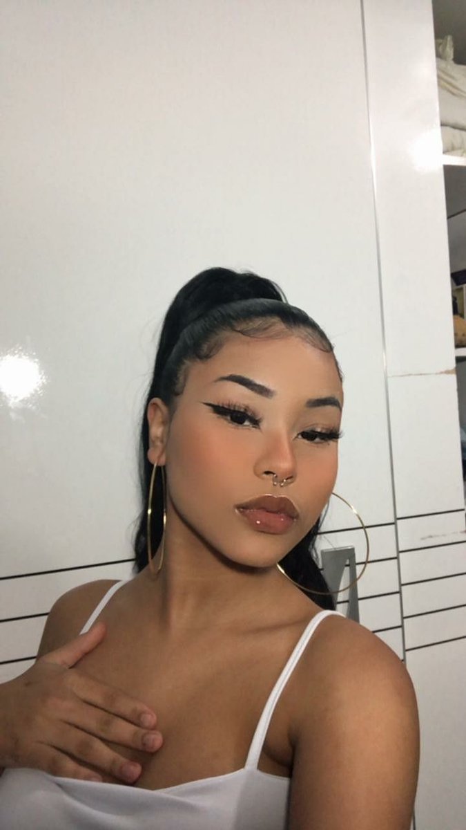 jullyaalice_'s tweet photo. Não dá pra elaaaas 😝 https://t.co/ItM0HC0wwr