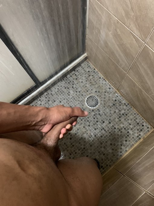 Want to join me? 🤭😉 Te vienes? https://t.co/zjClViPwzo