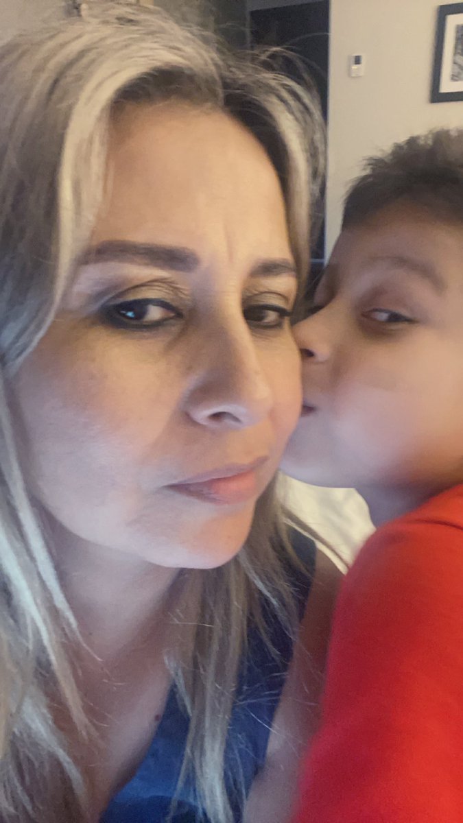 garzaniz's tweet photo. Te amo mi pedacito de cielo❤️❤️❤️❤️❤️ https://t.co/JZPuWYtT55