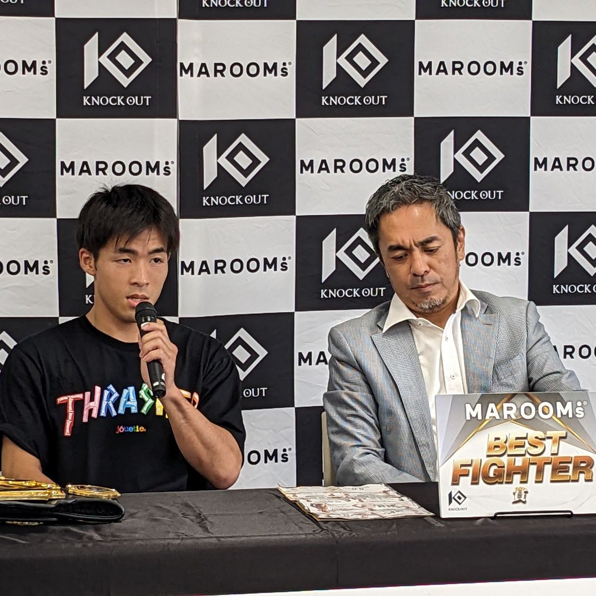 kb_knockout's tweet photo. ◤8.6 MAROOMS presents KNOCK OUT 2023 vol.2◢
「MAROOMS賞」が決定🎊

✅BEST FIGHTER賞：10万円
古木誠也

✅BEST KO賞：10万円
森岡悠樹

✅BEST BOUT賞：両選手に各5万円
壱・センチャイジム vs 古村光

#KO2023_03 https://t.co/l7r16YX5VQ