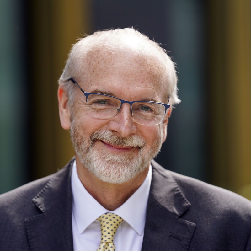 SkyNews's tweet photo. Chair of the Joint Committee on Vaccination and Immunisation, Professor Andrew Pollard will join @Jayneseckersky to discuss vaccine hesitancy and development at 8.40am this morning.
🕐 8:40
👉 #JayneSecker
📺 Sky 501
📱 Watch live: https://t.co/jCgTS4CoDX