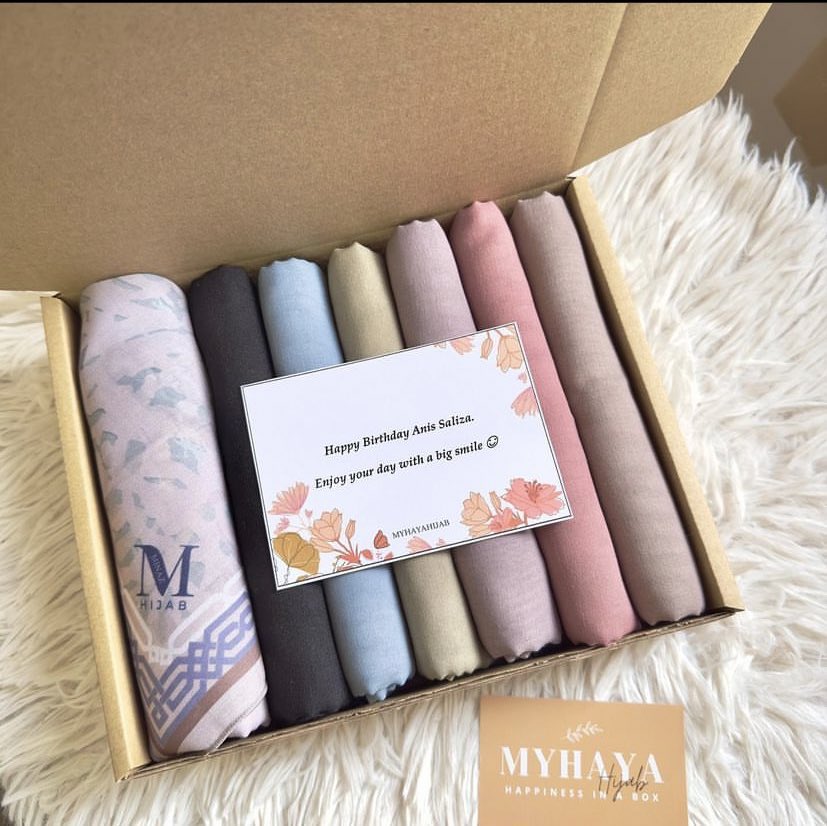 MyhayahijabBox's tweet photo. @by_babykim Tumpang rezeki ✨ Hi saya ada jual giftbox tudung for those yang taktahu nak bagi apa sempena raya or birthday orang tersayang sebagai tanda penghargaan giftbox ni sangat sesuai nak bagi harga super murah &amp; FREE POSTAGE‼️ https://t.co/9cbcSpaD2D