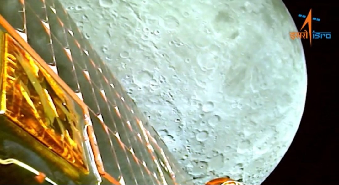 theattn's tweet photo. ISRO shared the FIRST images of Moon as captured by Chandrayaan-3.
On Saturday, Chandrayaan-3 had sent a message to ISRO saying ‘I feel the lunar gravity’ after it had entered the lunar orbit https://t.co/znLAYhnWRo