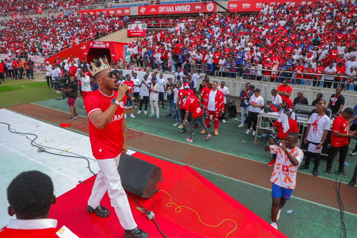 Its_Jongotz's tweet photo. Nauomba Uongozi wa @SimbaSCTanzania kila Mechi ya Nyumbani Tuwe tunaupiga huu wimbo wa #Mnyama wa @OfficialAliKiba Kabla ya Mechi na baada ya Mechi 🦁 https://t.co/93mRojkAhw