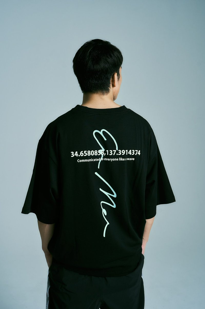 ENMER_official's tweet photo. 8/12(土)、8/13(日)金沢ポップアップでは多数の新作を発売いたします!
こちらは新型オーバーサイズTシャツです!

ファストパス時間帯によっては数が少なくなってますのでお早めに!!

#enmer #朝倉海

https://t.co/7Zygi23Kxq https://t.co/MBfBXZ15qX