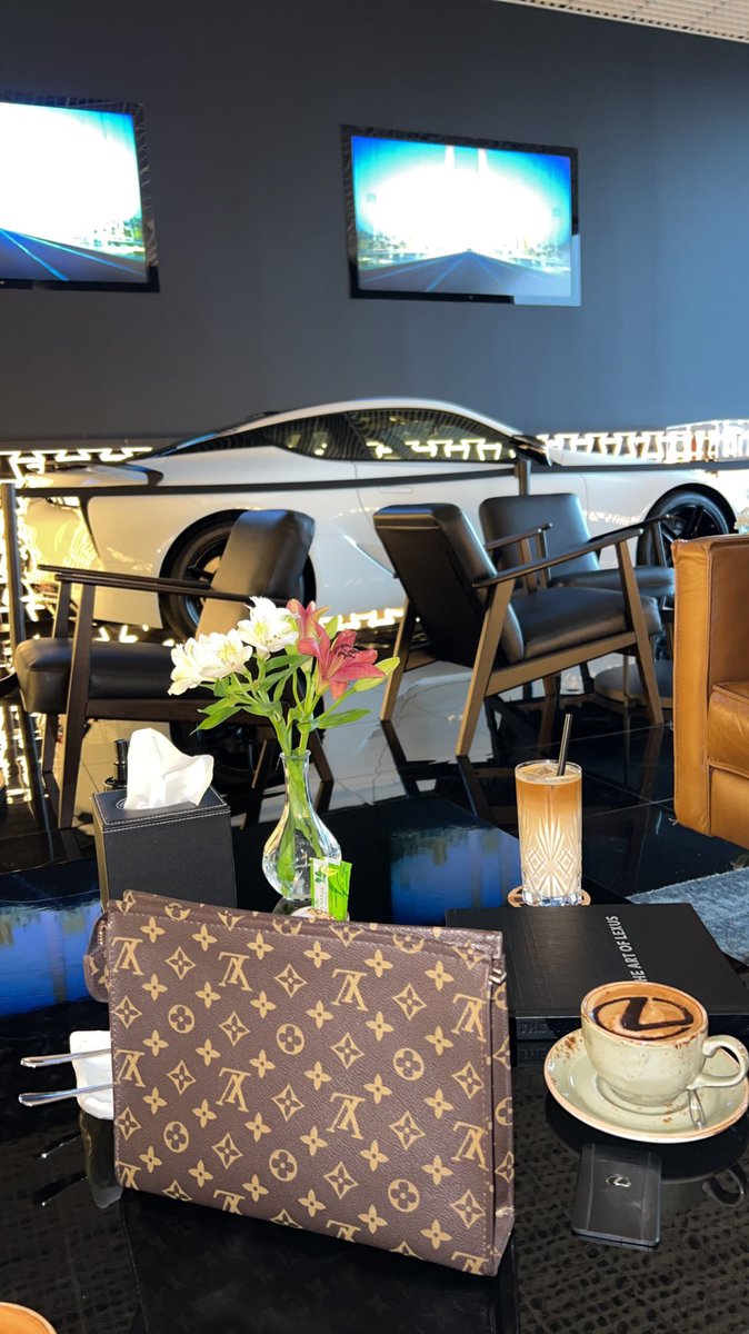 - رح للغياب اللي يناسب شعورك
       معاد اشوفك مثل م كنت اشوفك