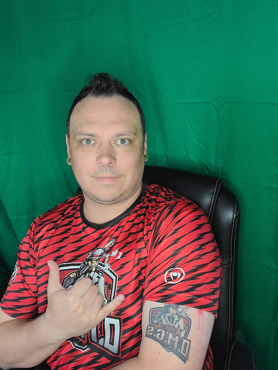 Jackfry42 is freshly married and back on camera with <a href="/TheOMGSgaming/">The OMGS</a> for siege Sunday!! LFG 💪💪
Come check us out in about 90 min. 
Twitch.tv/TheOMGS1