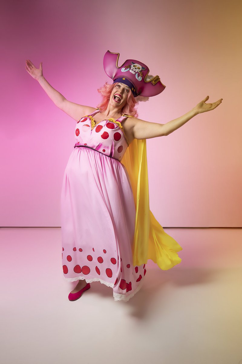 Avera Cosplay tweet media