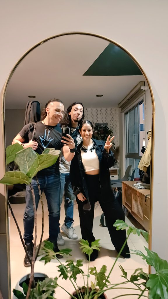 ¡Allá vamos, <a href="/TheHikarino/">The Hikarino</a> &amp; <a href="/ElXtops/">X-Tops</a> !