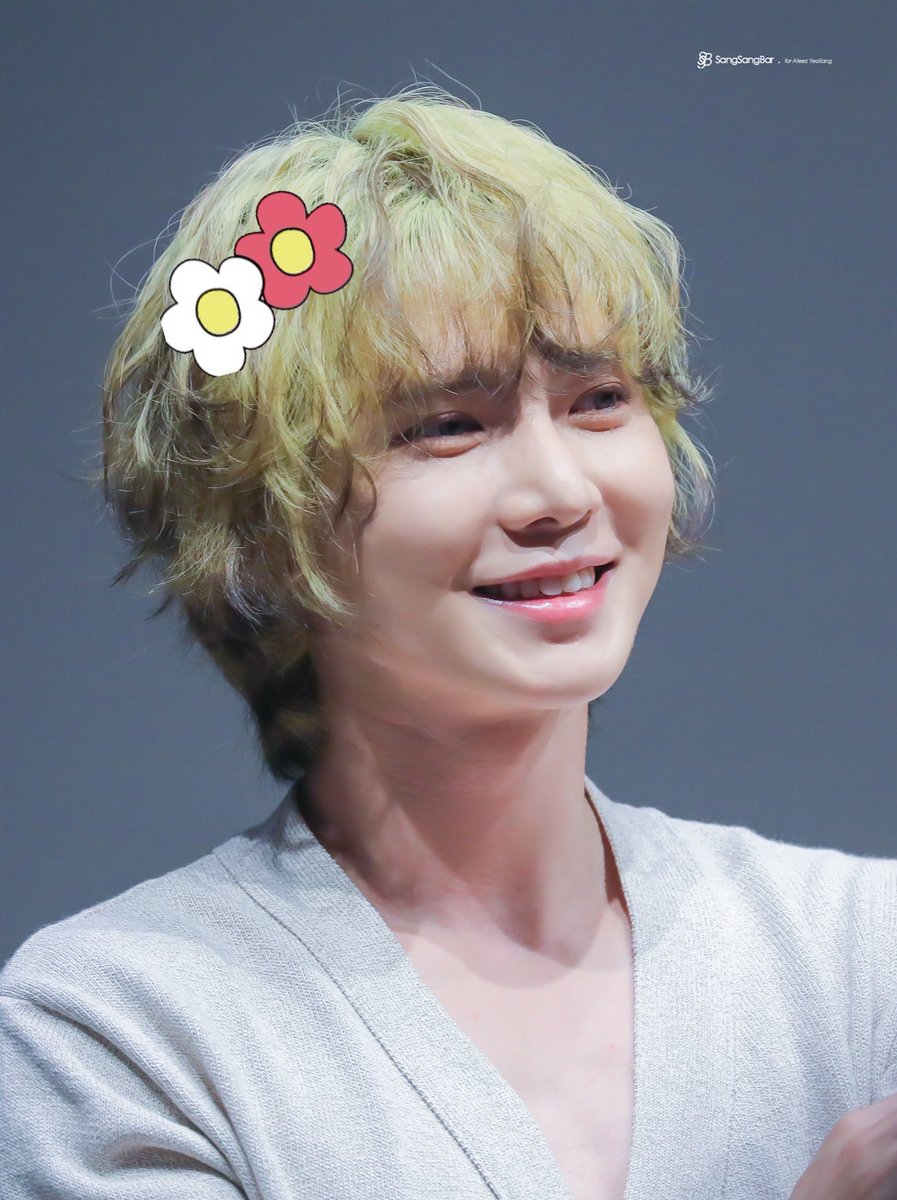 H0NEYSANGS's tweet photo. his fluffy hair is so my sweet piano coded he’s just a cute lamb :( https://t.co/Cj2hgIo2gZ