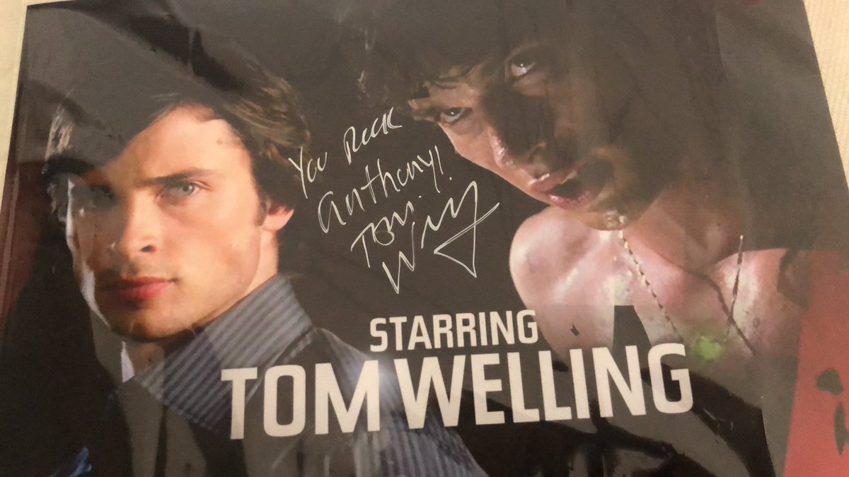 ajro21's tweet photo. 🖊️ #tomwelling #comicconec https://t.co/wro2CmwvaL