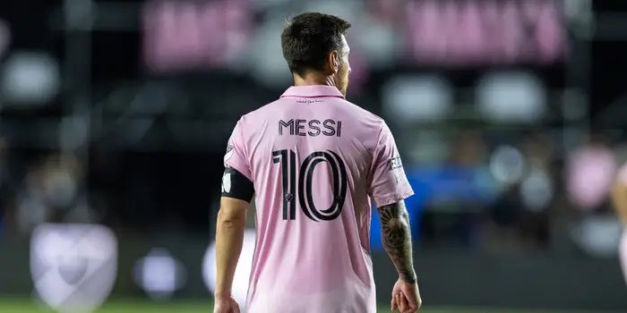 FavianRenkel's tweet photo. Another goal from Messi brings his tally to 6, putting him level with Bongokuhle Hlongwane in the Leagues Cup goal race.

#Messi #LionelMessi #InterMiami #InterMiamiCF #LeaguesCup https://t.co/yHIdingzKC