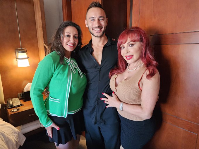 "QUANDRANGLE" Coming to https://t.co/NaGfKMzDIm this week! Join now! https://t.co/8unY9hXyuE