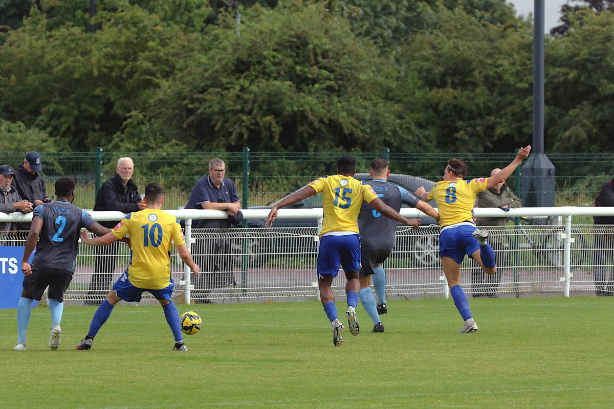 Enfield Town FC tweet media