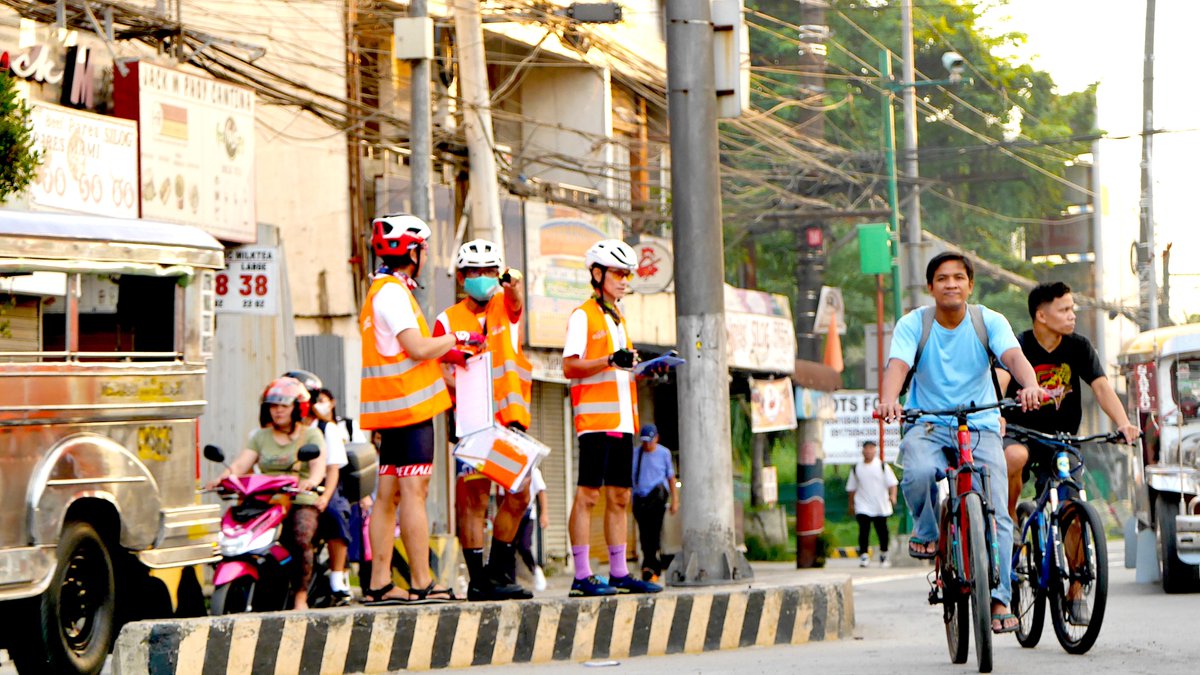 icsc_ph's tweet photo. Over 600 volunteers in 15 cities participated in this year’s #BilangSiklista, a citizen-led bike count that aims to provide evidence-based justification for investing in bike and pedestrian infrastructure in the Philippines. Thank you! #BetterByBicyle #TogetherForMobility https://t.co/fChN1A10hQ