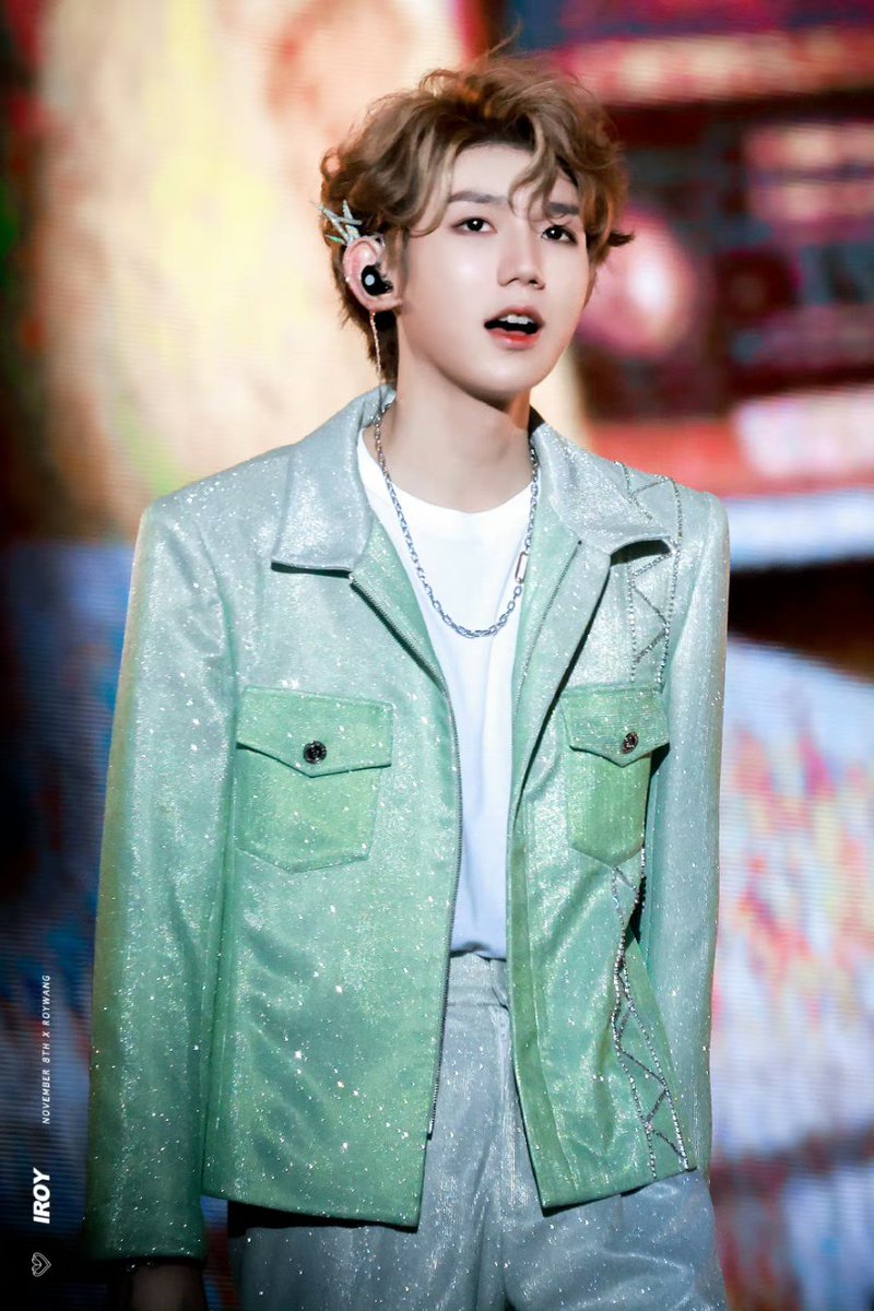 tfboys_rinda's tweet photo. น่ารักเกินคัยต้องคนนี้เลย พี่รอง🐰

 #TFBOYS10thanniversary 
#TFBOYS十年之约演唱会
#Wangyuan #TFBOYS十年之约 https://t.co/KhxxeSa5gm