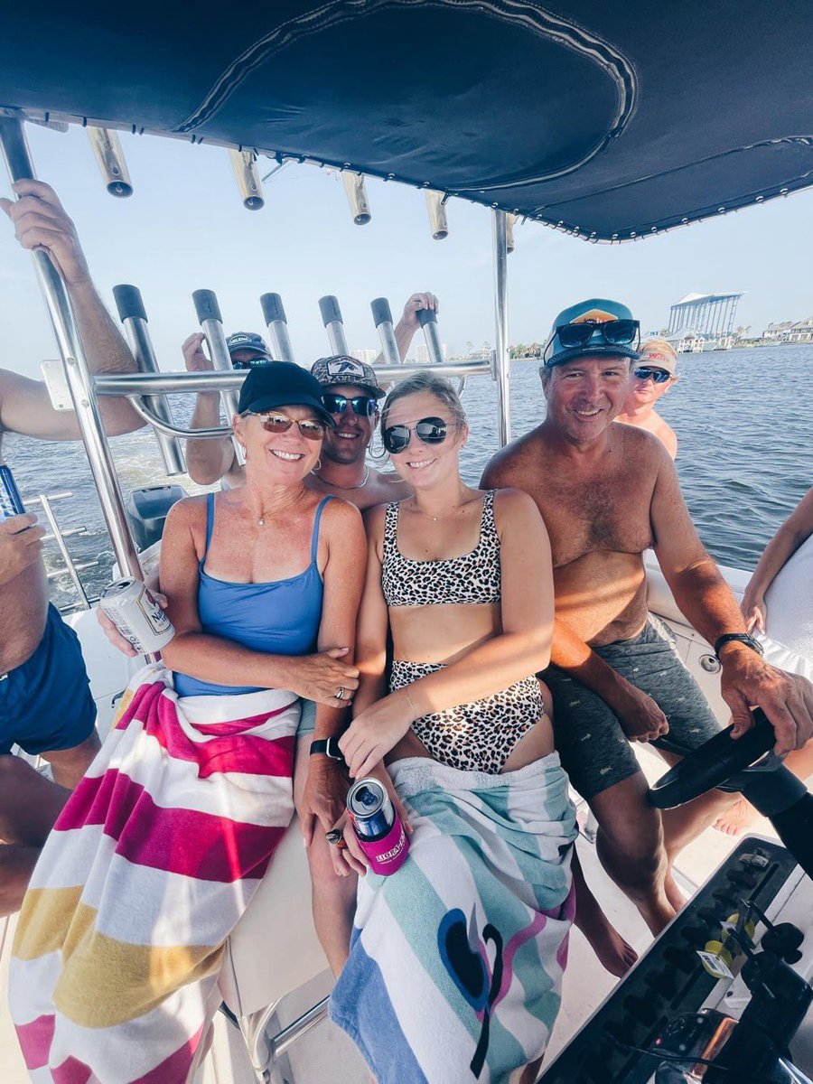 seanherrala's tweet image. *Morgan Freeman narration voice*

“They could’ve just complied.”