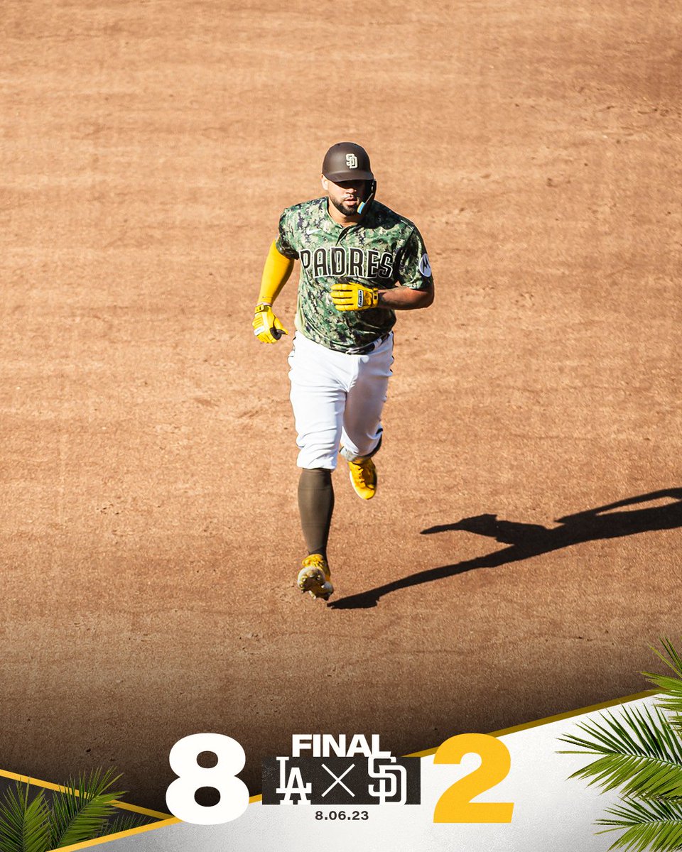 Padres's tweet photo. Final. https://t.co/RMH7tnQQWa