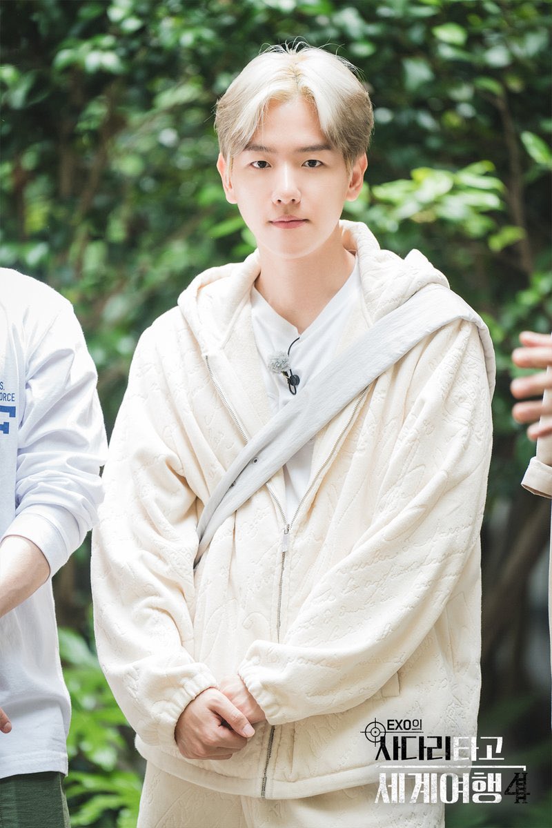 큐티/백현이 tweet media