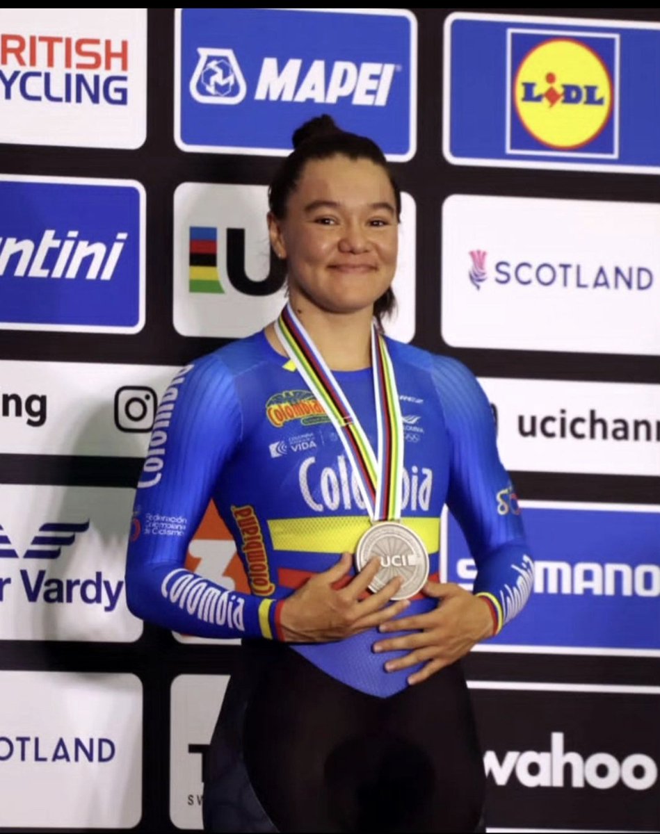 MarthaBayona14's tweet photo. Fue un gran día. 🇨🇴🥈 https://t.co/HqzWOLcXmr