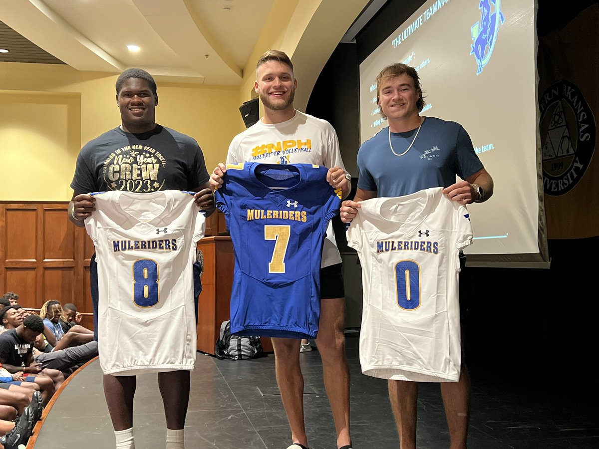 MuleriderSports's tweet photo. 👏 As voted on by his teammates, Cole Williams was named the Ultimate Teammate and will wear #️⃣0️⃣ during the ‘2️⃣3️⃣ season💥💪

👏 Matthew Whitten (O #️⃣7️⃣) and Elvin Calhoun (D #️⃣8️⃣) followed in voting as the best representatives of SAU Football’s core values and the #️⃣8️⃣7️⃣0️⃣‼️💥 https://t.co/7vaEdPBmHm