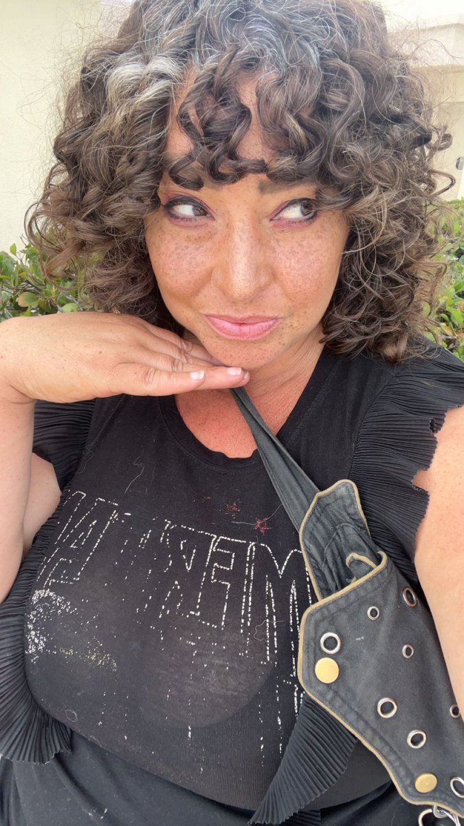 BohemianTarot's tweet photo. Happy #SUNday ππ΄π΄π΄π #TarotReader ! #wolfcut #curly #curlyhair #boricua #silverhair #greyhair #shag #bohemianstyle #effyourfilter #nofilter #freckles #bohemiantarot #bohemian #tarot #tarotreading #thelema #witch #pagan #occult #fortune #psychic #mystic #magick #witch https://t.co/iXY3n7VEU2