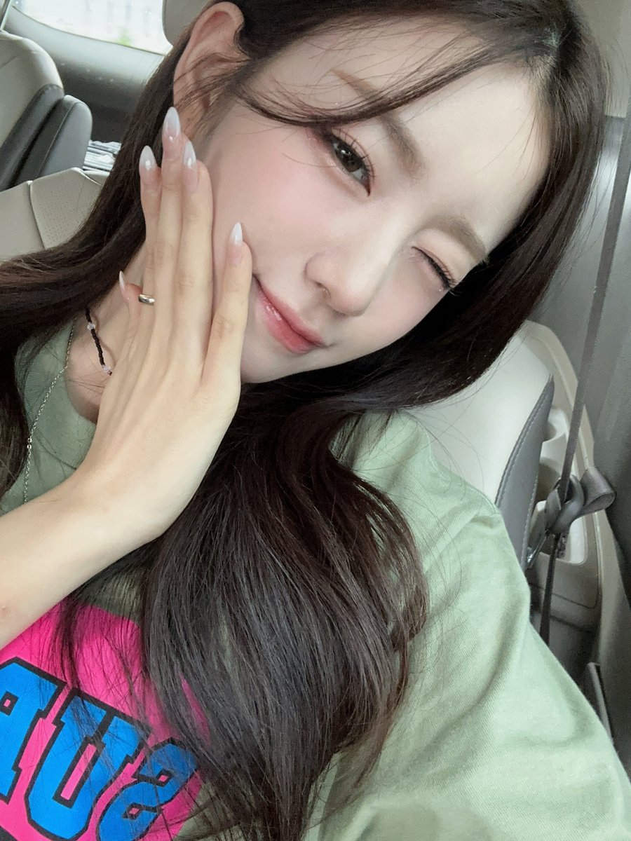 WOOAH 우아 tweet media